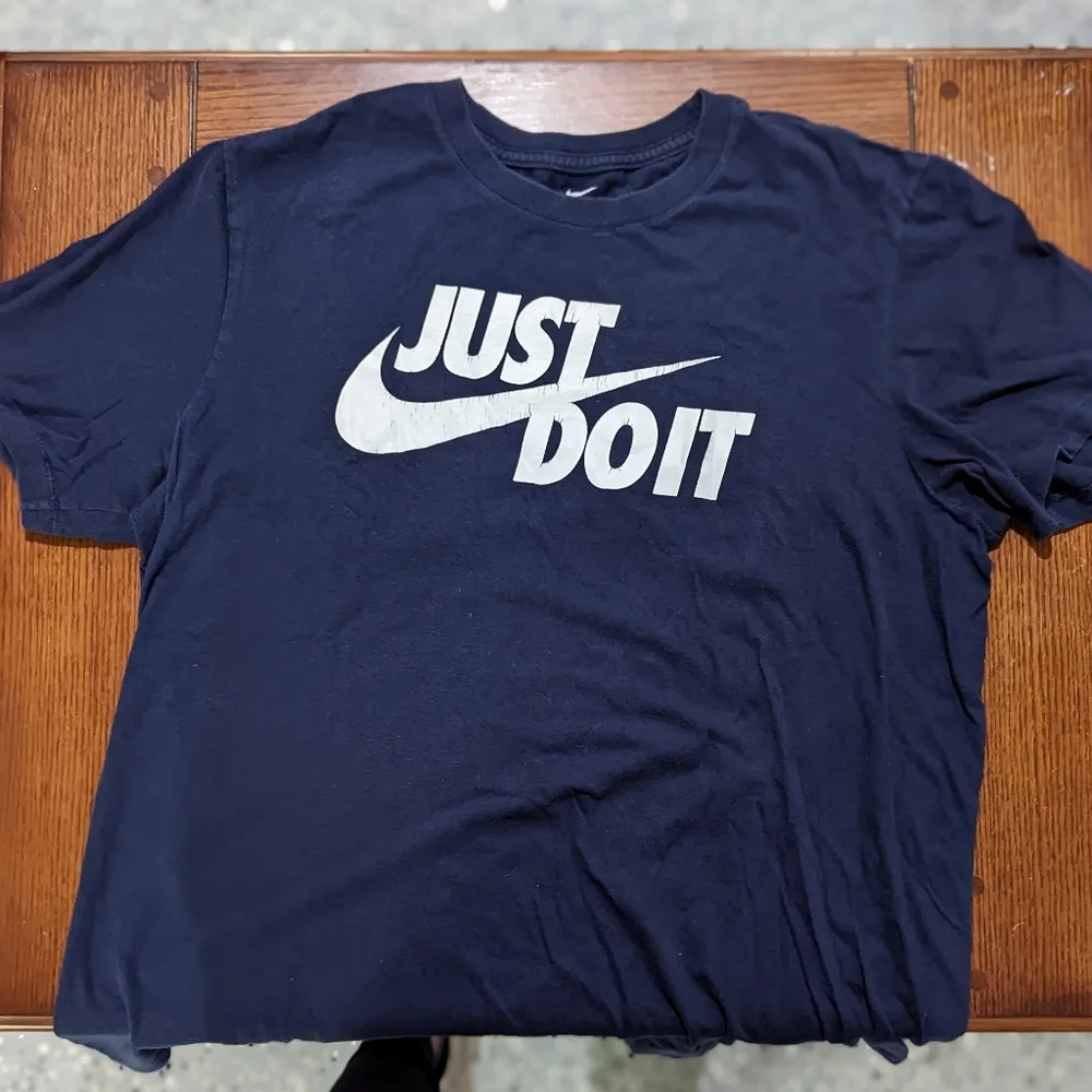 Men's Nike T-Shirt Large - Picture 1 of 3